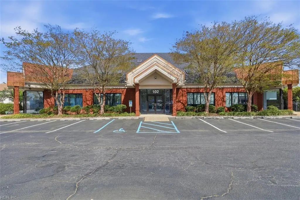 4624 Pembroke Blvd Blvd, Virginia Beach