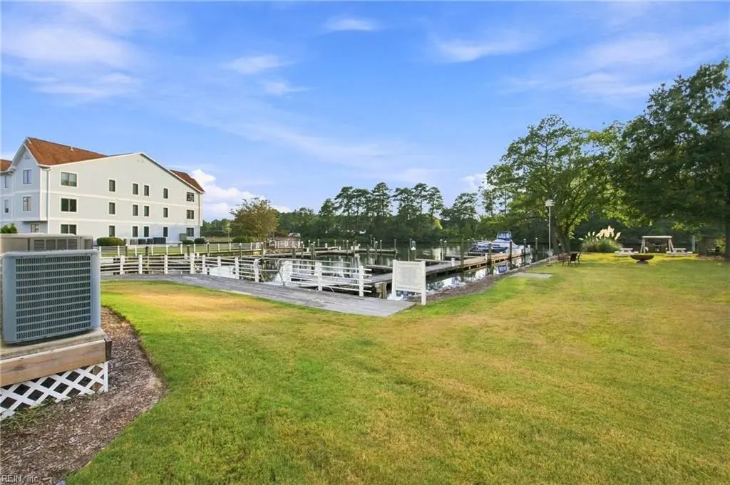 5 Harbor Watch Dr, Chesapeake