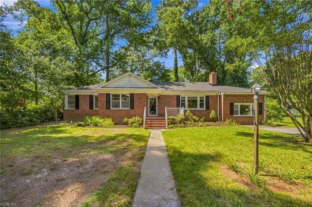 2300 Bidgood Dr, Portsmouth