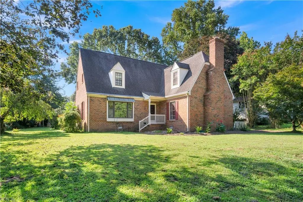 140 Country Club Dr, James City County