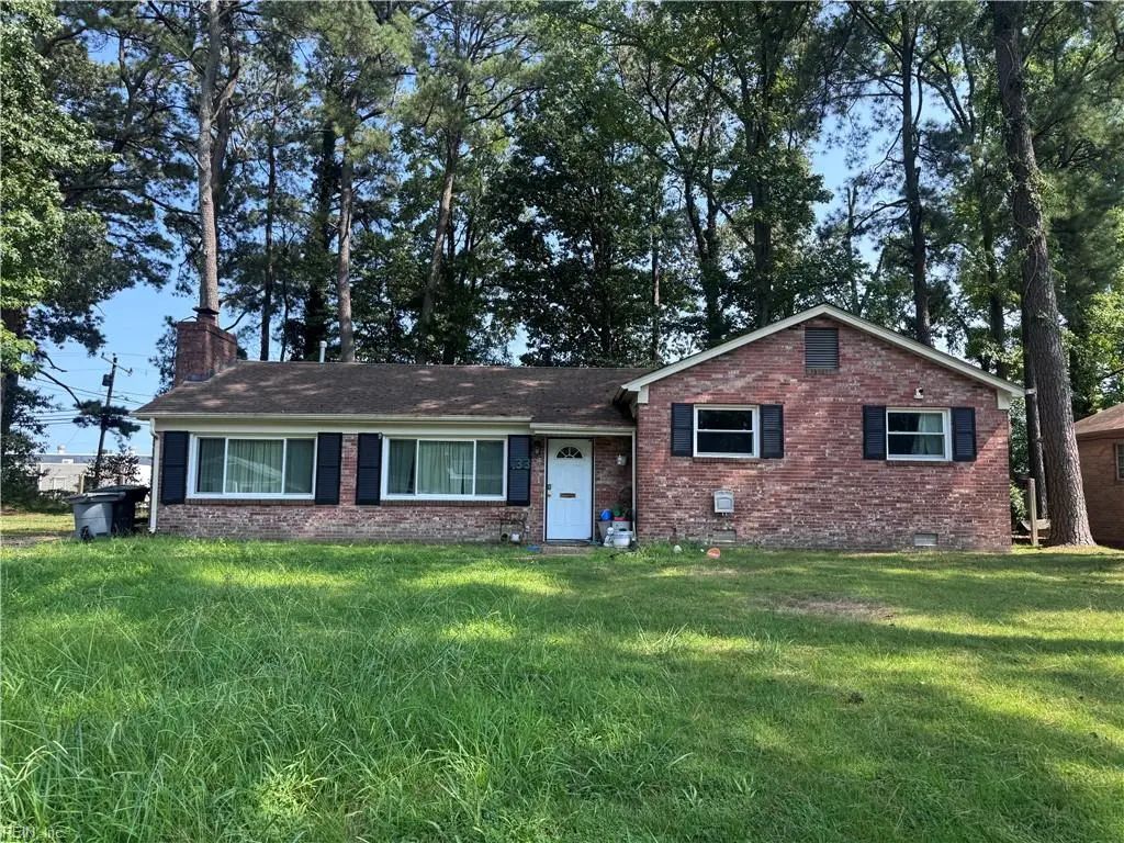 33 Azalea Dr, Hampton