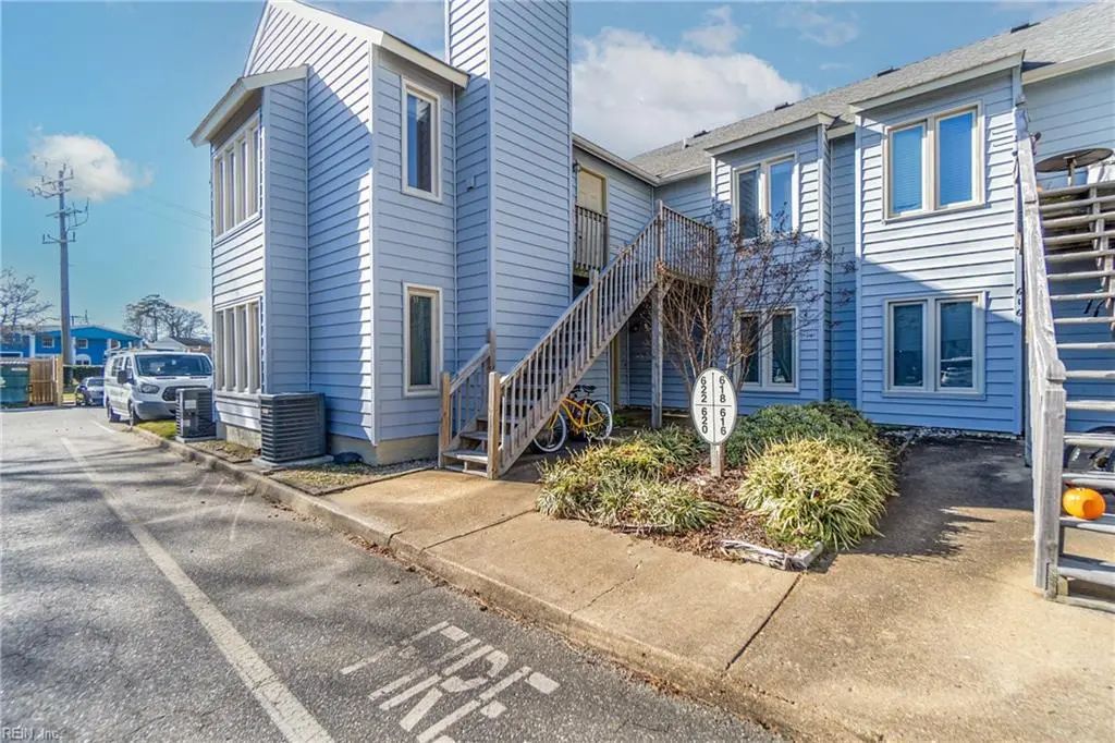 622 Pinewood Dr, Virginia Beach