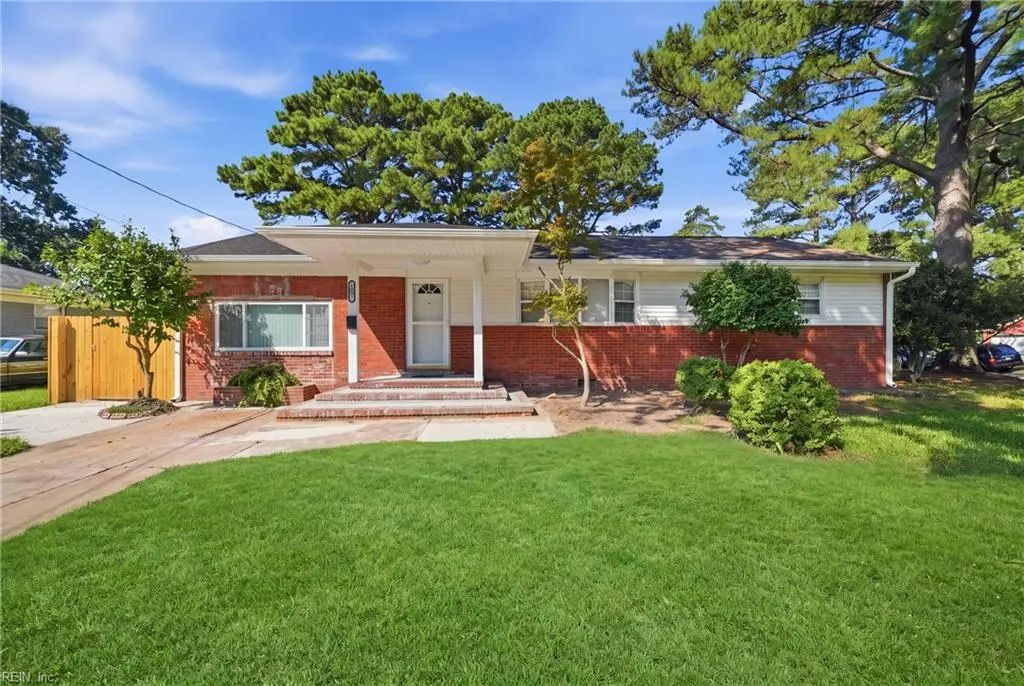 1089 Baker Rd, Virginia Beach