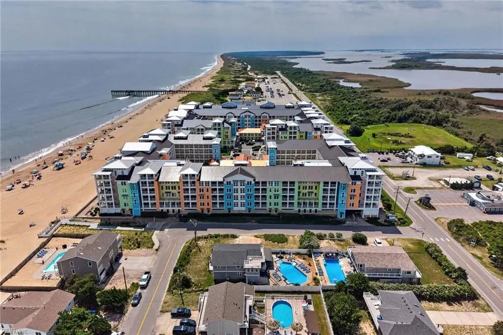 3738 Sandpiper Rd, Virginia Beach