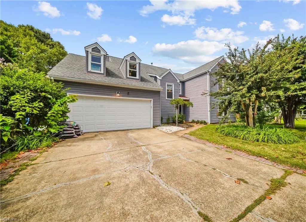 1489 Round Hill Dr, Virginia Beach