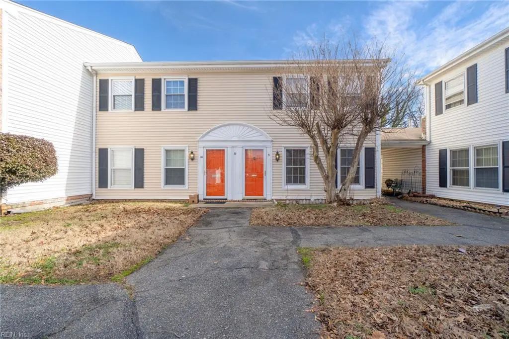 9 Towne Square Dr, Newport News