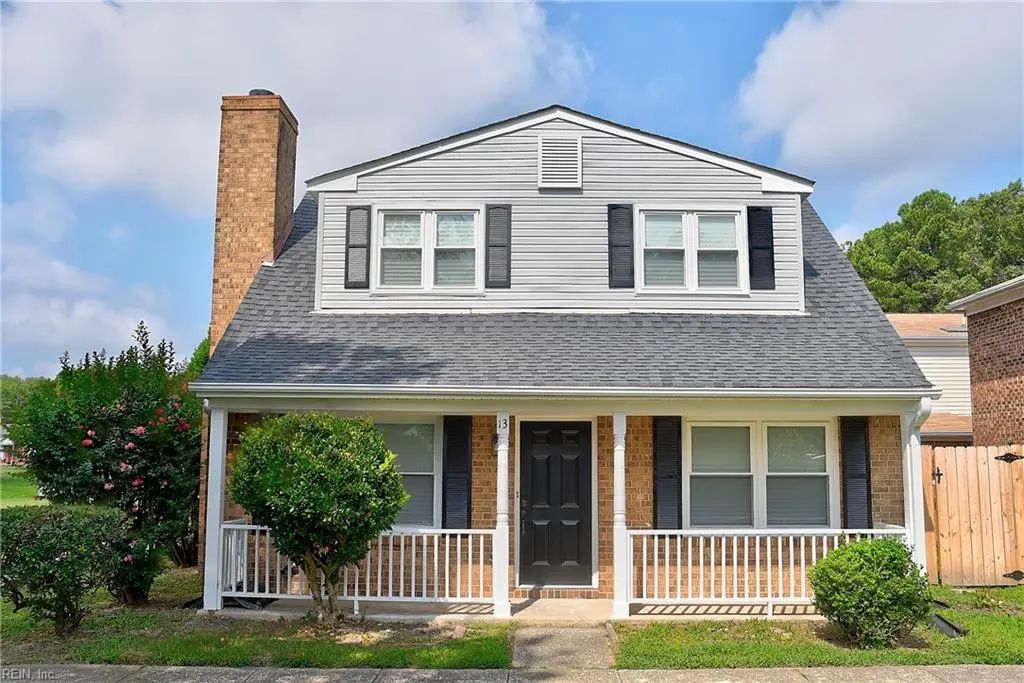 13 N Lake Loop, Hampton