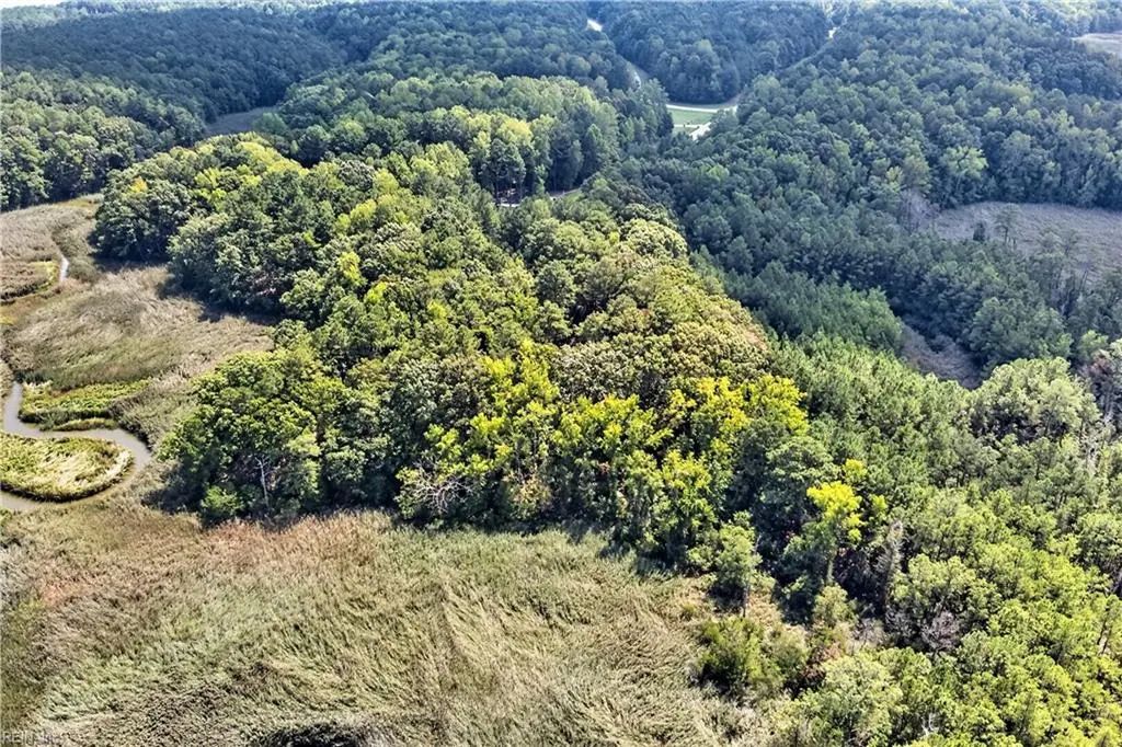 1201 Creekway Dr, Isle of Wight County