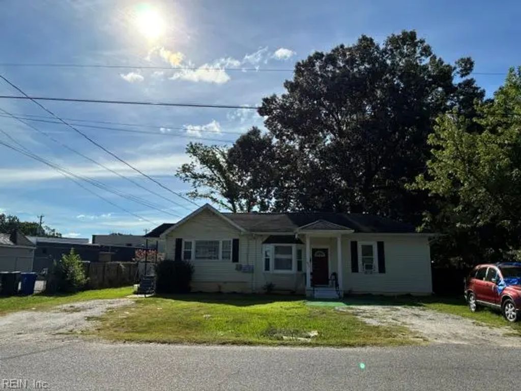 556 Bellwood Rd, Newport News
