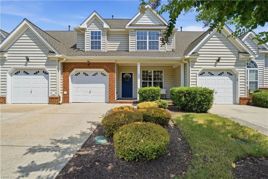 802 Devereaux Dr, Virginia Beach