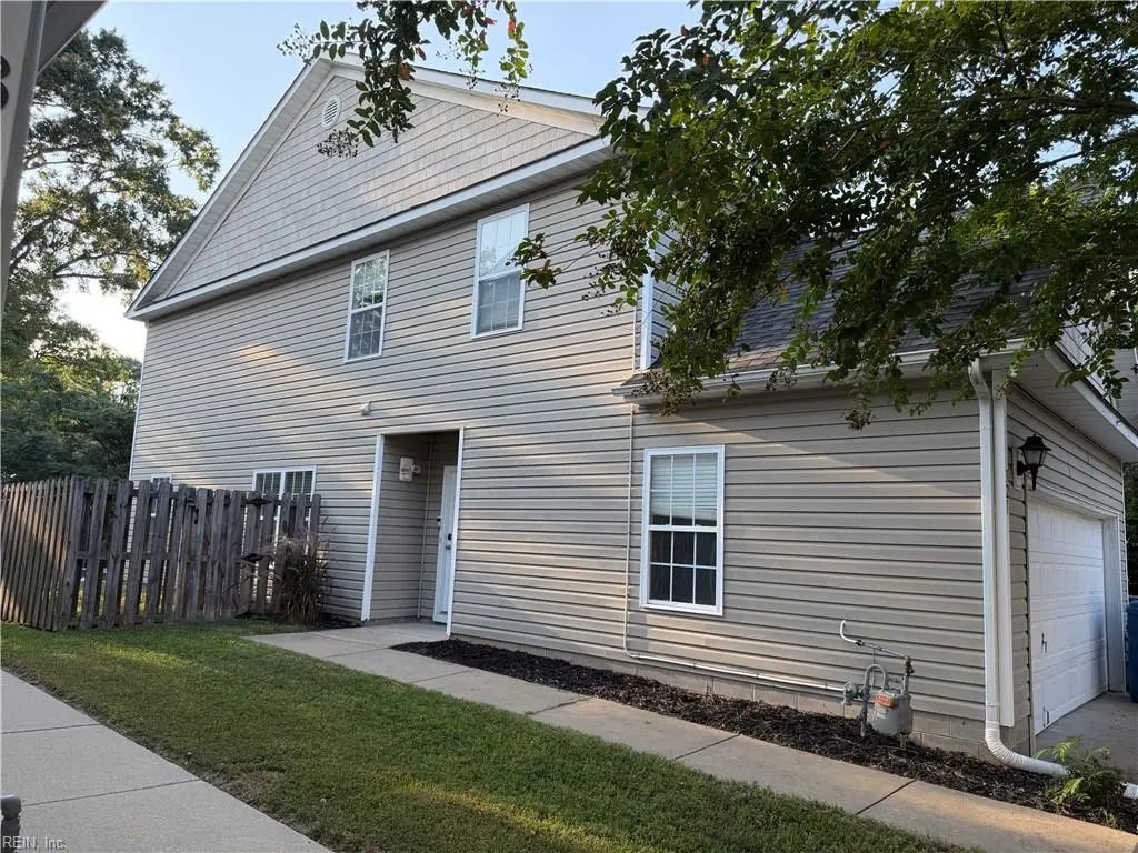321 Garcia Dr, Virginia Beach