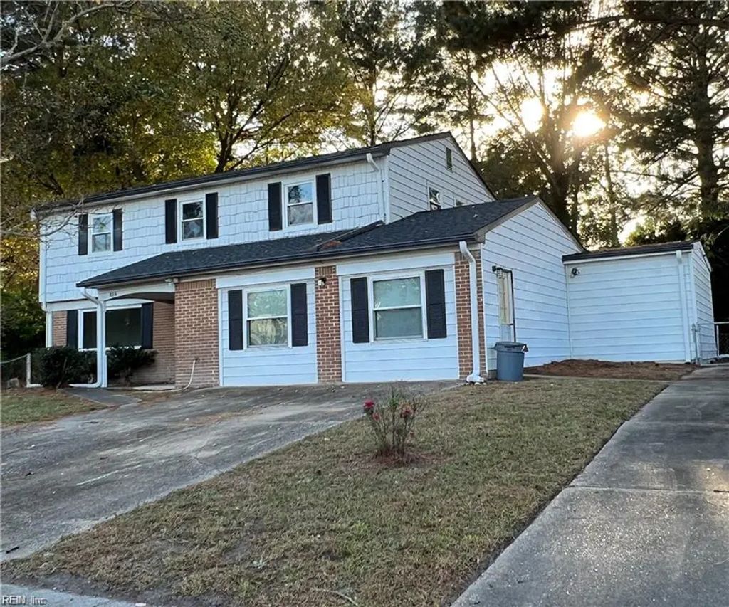 836 Sir Lancelot Dr, Chesapeake