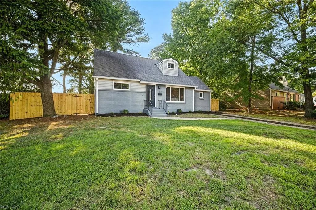 805 Aragona Blvd, Virginia Beach