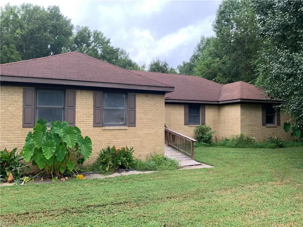 1466 Spring Meadow Ln, Suffolk