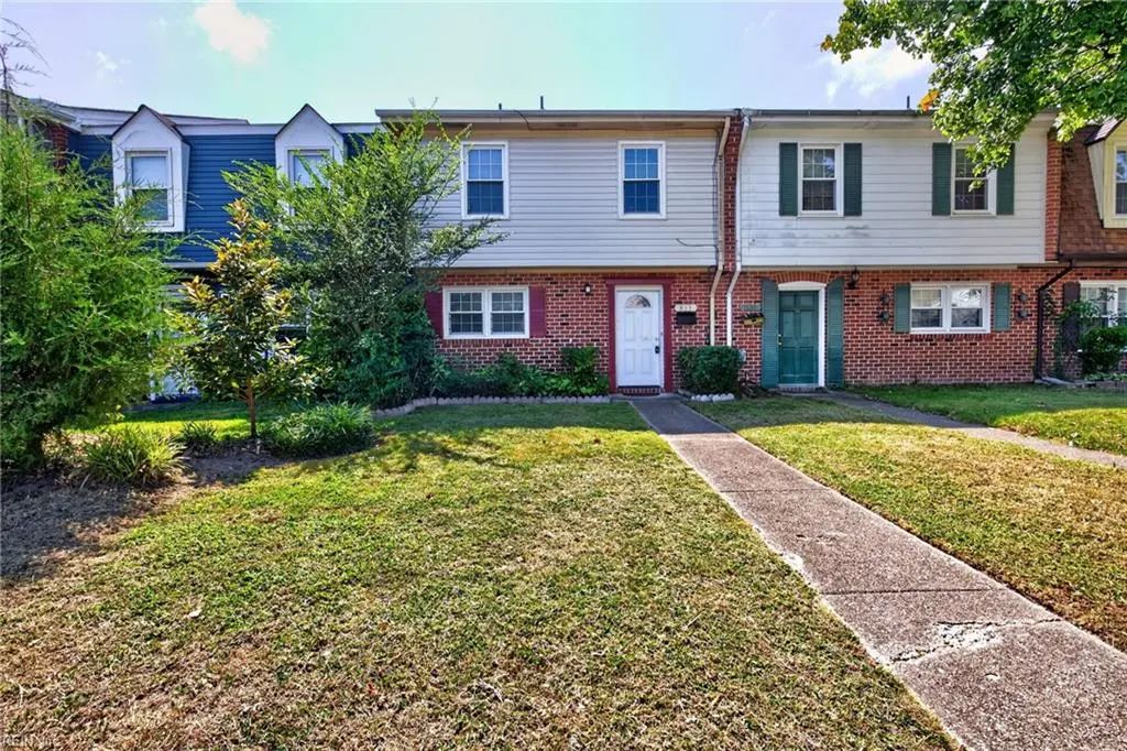 833 Windom Pl, Virginia Beach