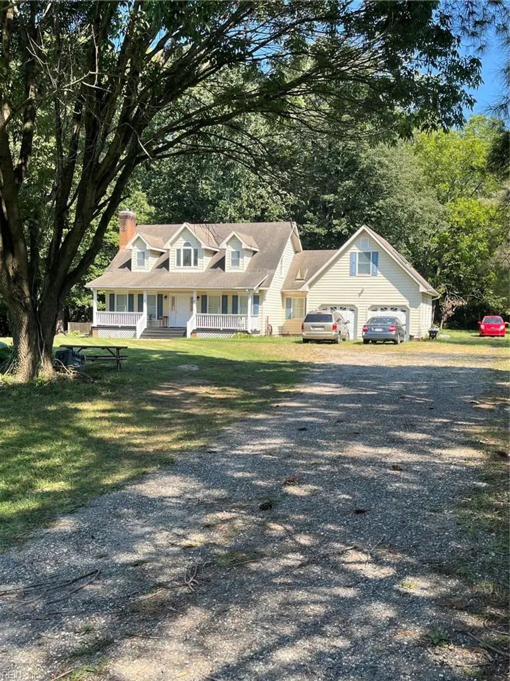 870 Carlton Rd, Middlesex County