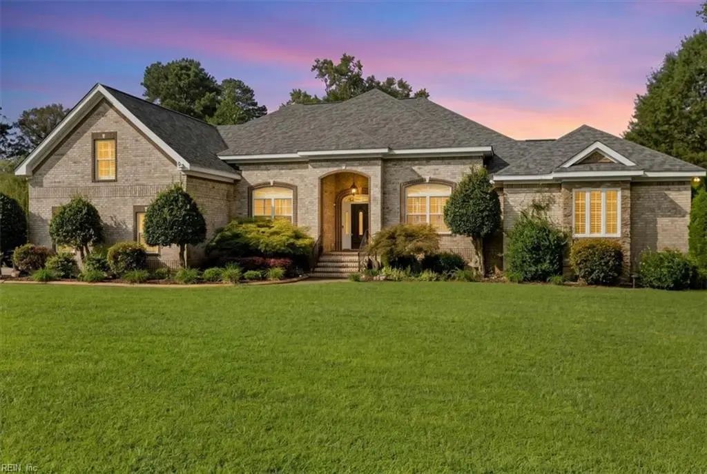 200 Ashby Ct, Suffolk
