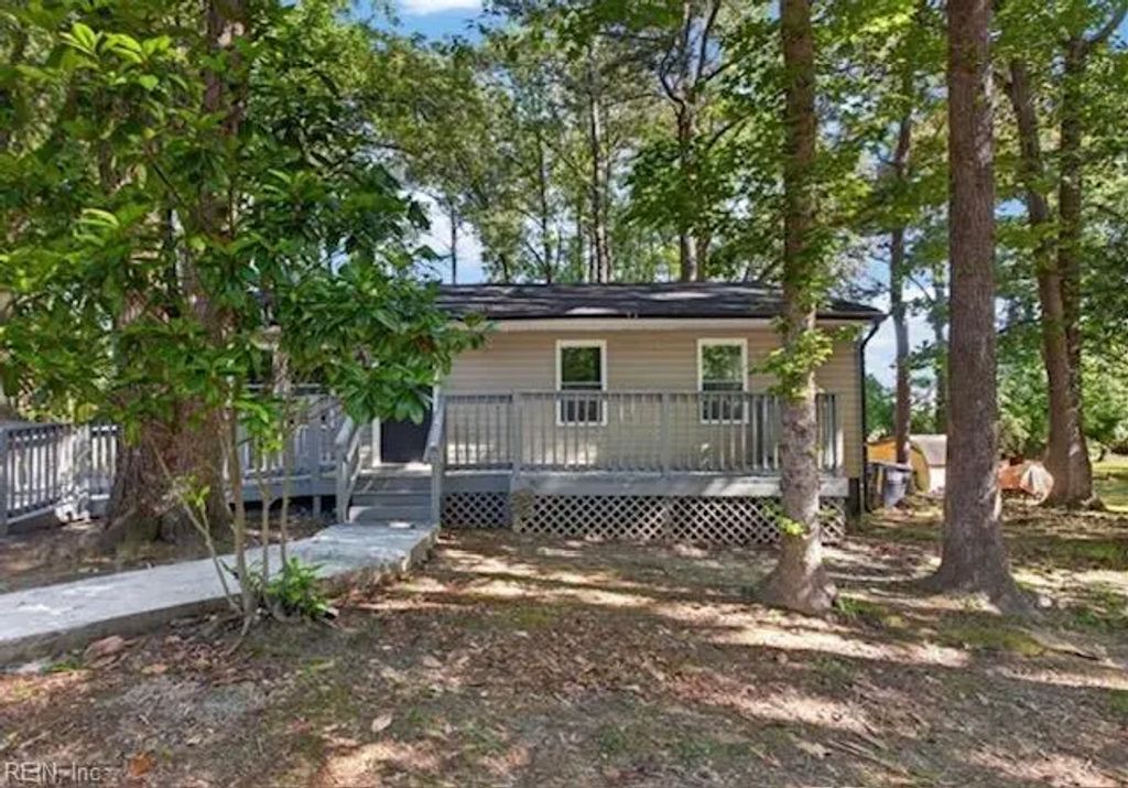 121 Theodore Allen Rd, James City County