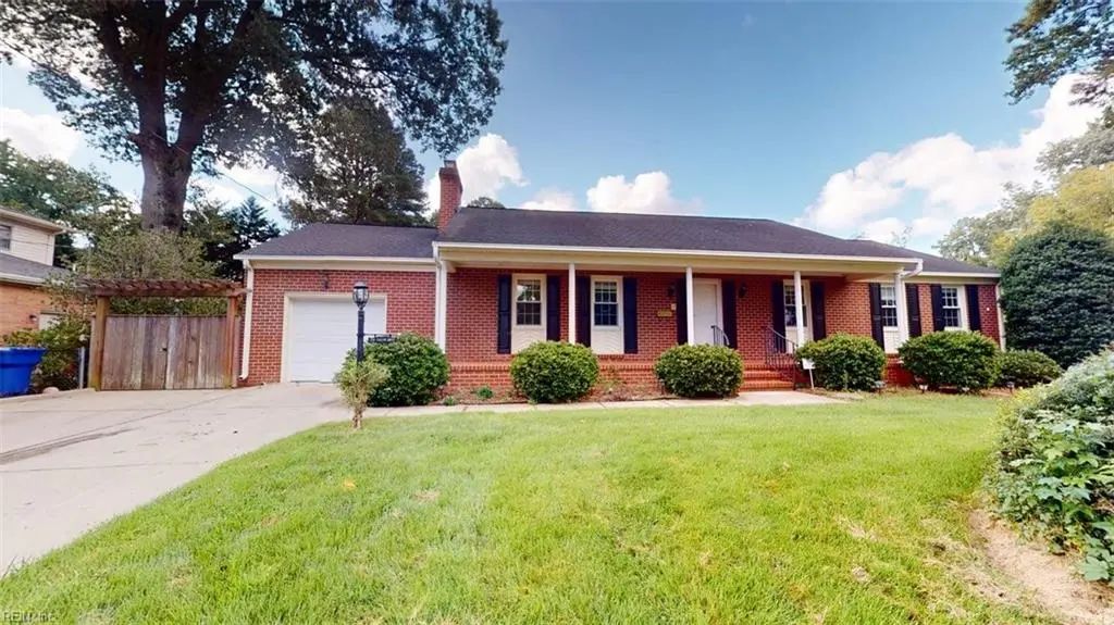 228 Falcon Dr, Newport News
