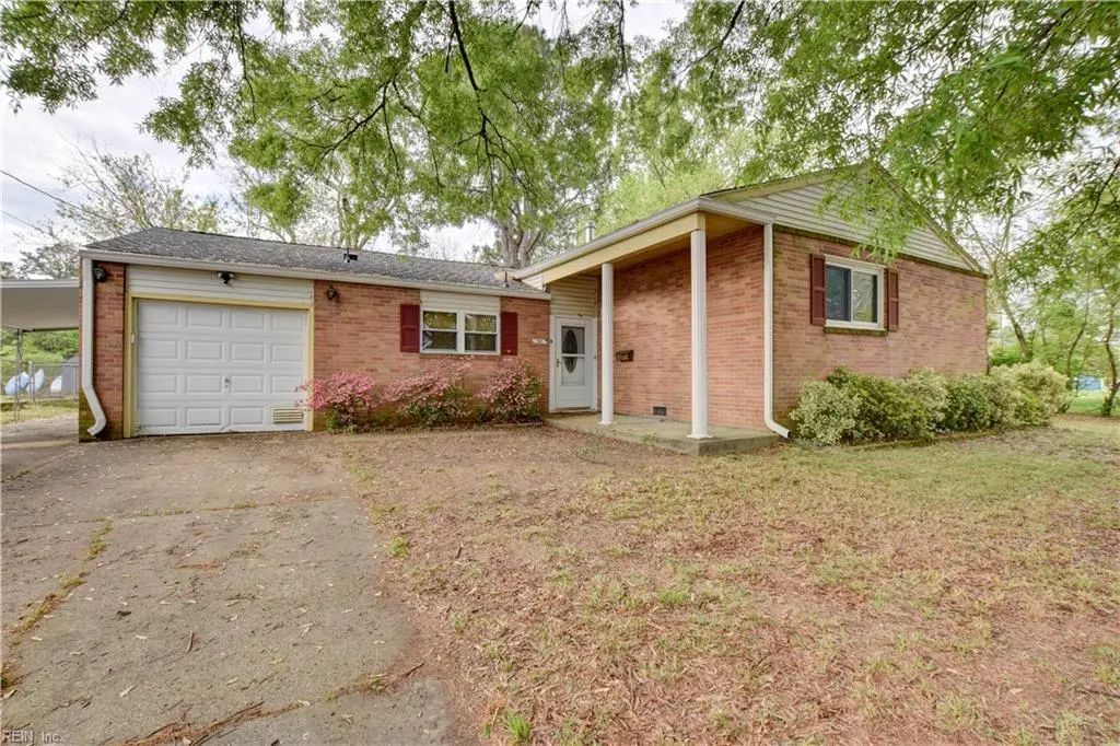 50 Banister Dr, Hampton