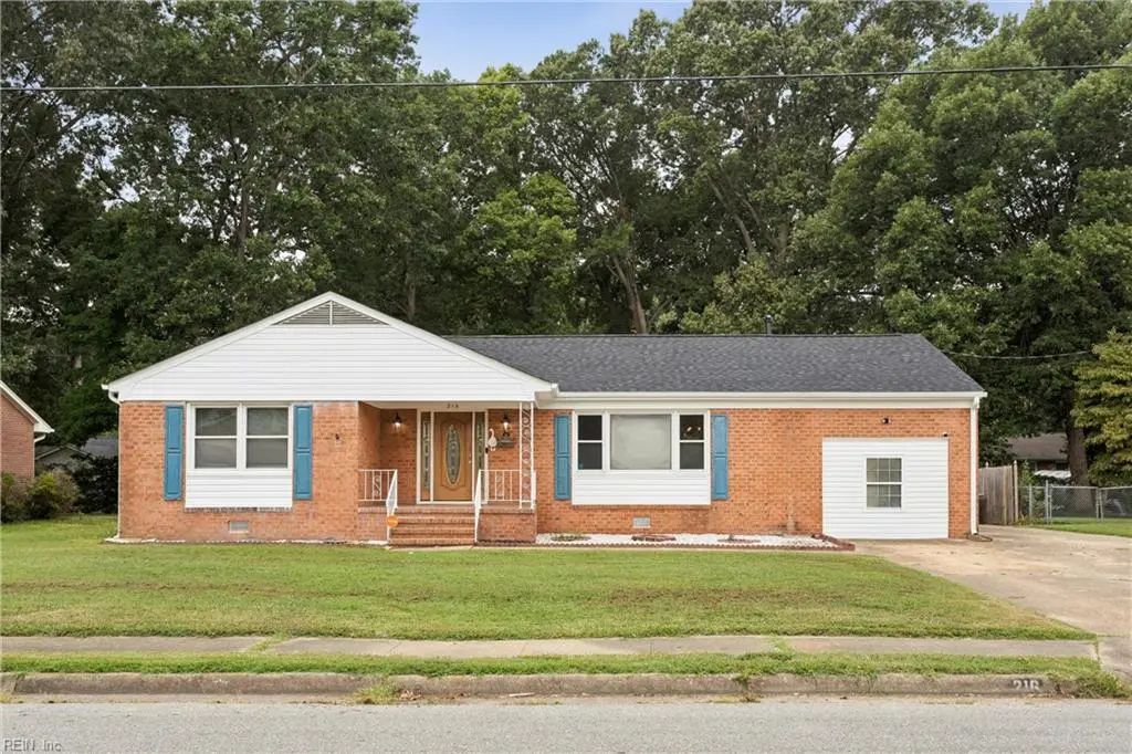 216 Watkins Dr, Hampton