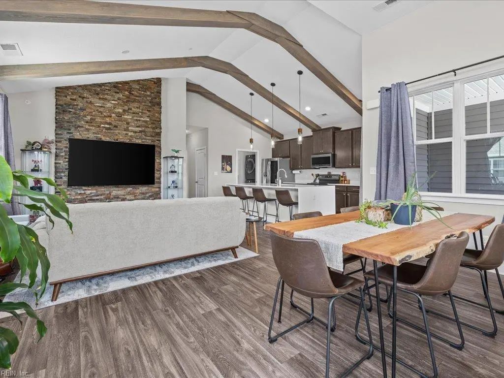 311 Fishers Ct, Hampton