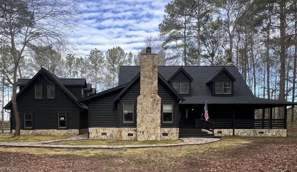1910 Hallmark Way, Chesapeake