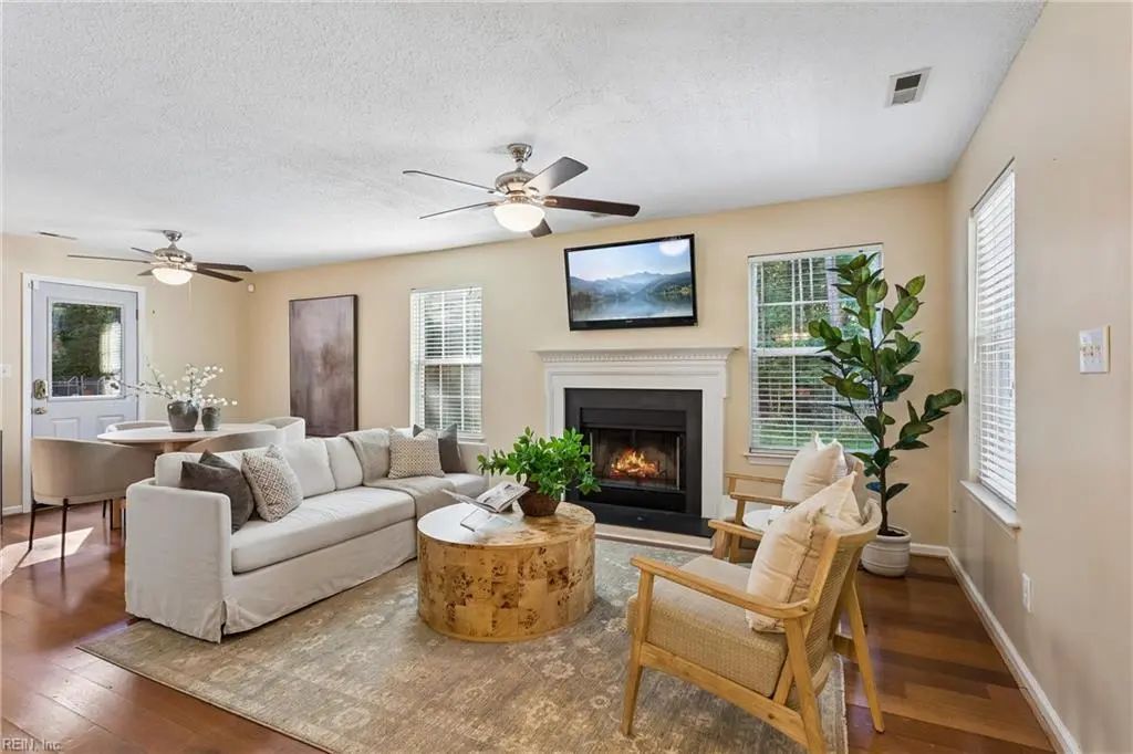 3884 Fox Rn, James City County