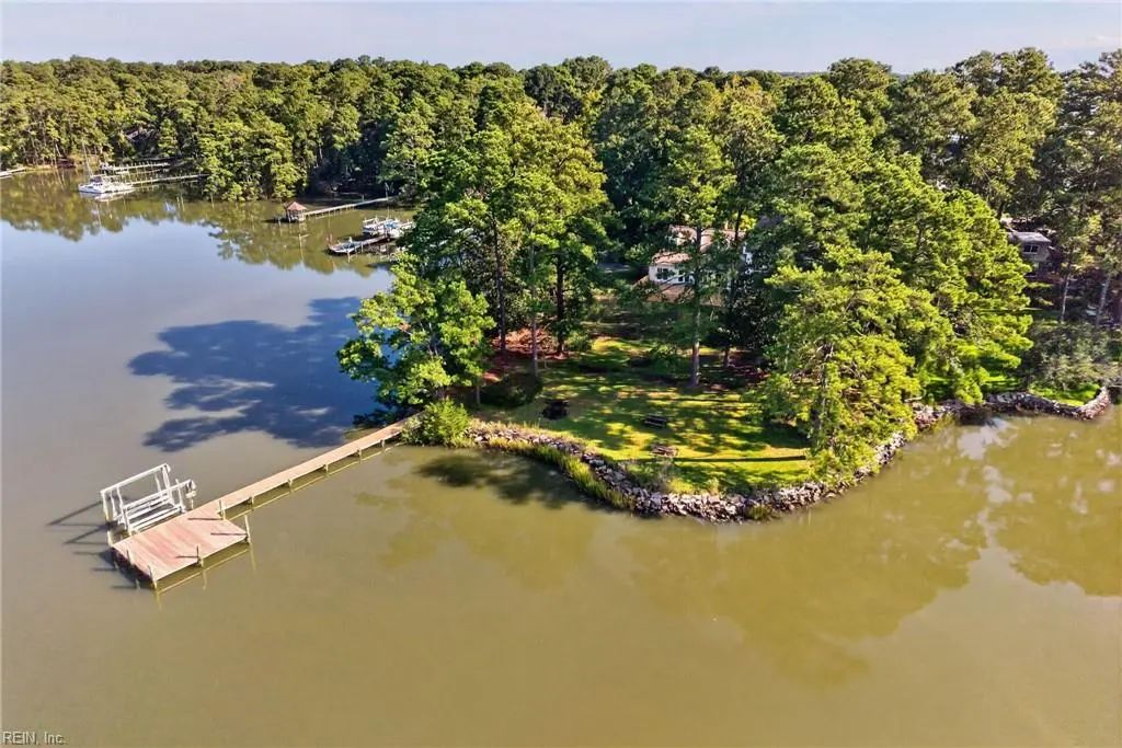 502 Piney Point Rd, York County
