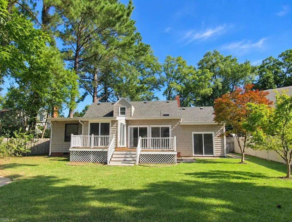 111 S Ridgeley Rd, Norfolk
