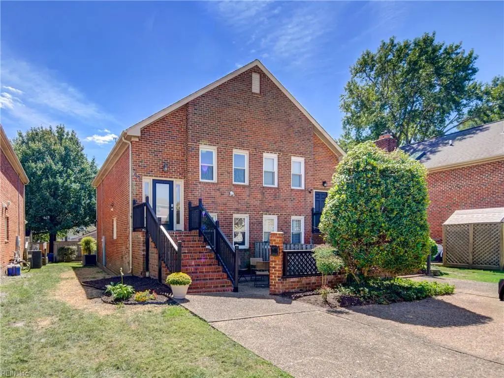 536 Lakewood Cir, Virginia Beach