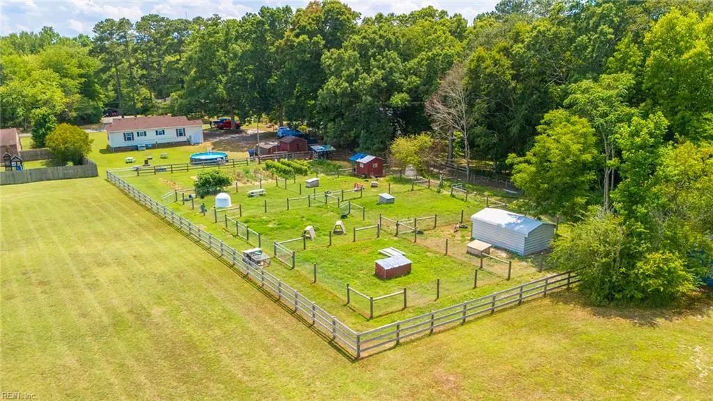 2720 Lake Cohoon Rd, Suffolk