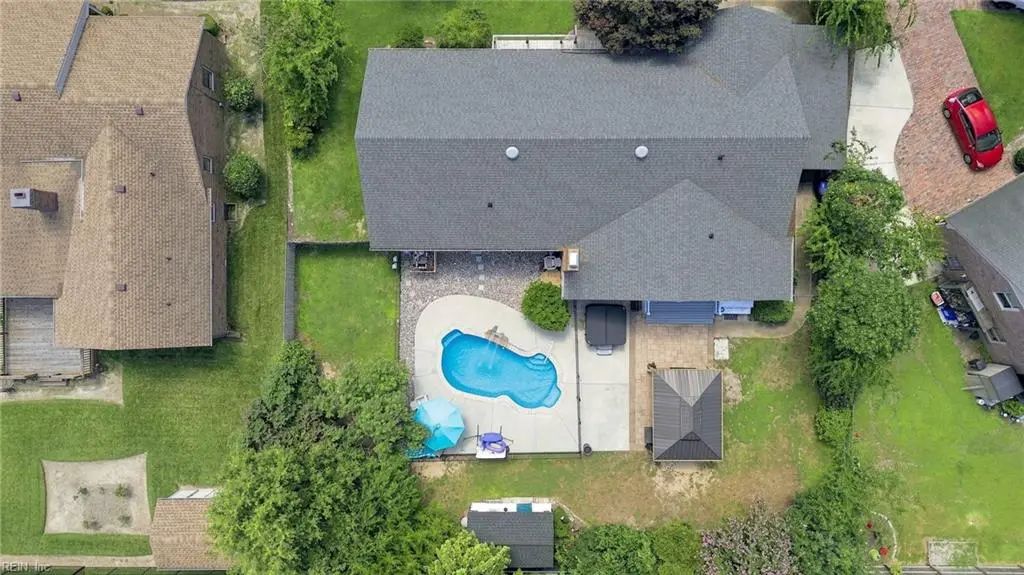 5 Lynn Dr, Portsmouth