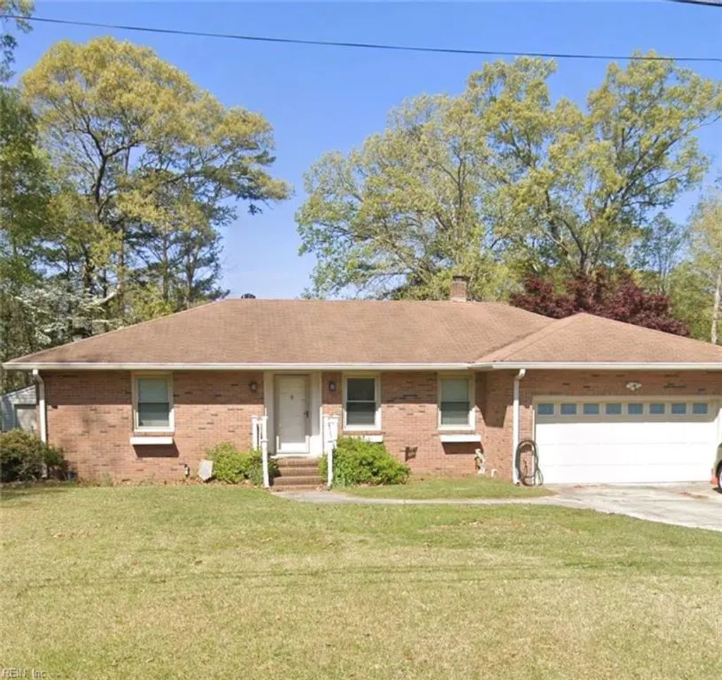 2112 Christopher Dr, Chesapeake