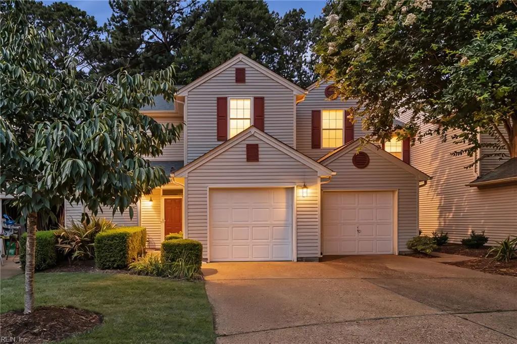 1273 Lake Dr, Newport News