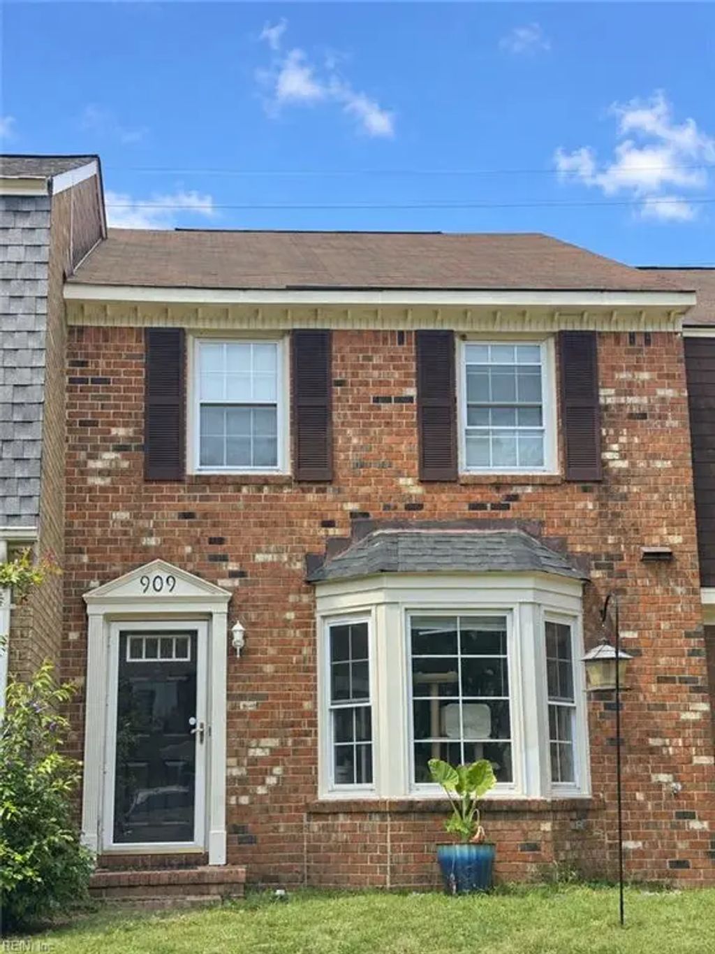 909 Wolfpack Ct, Virginia Beach