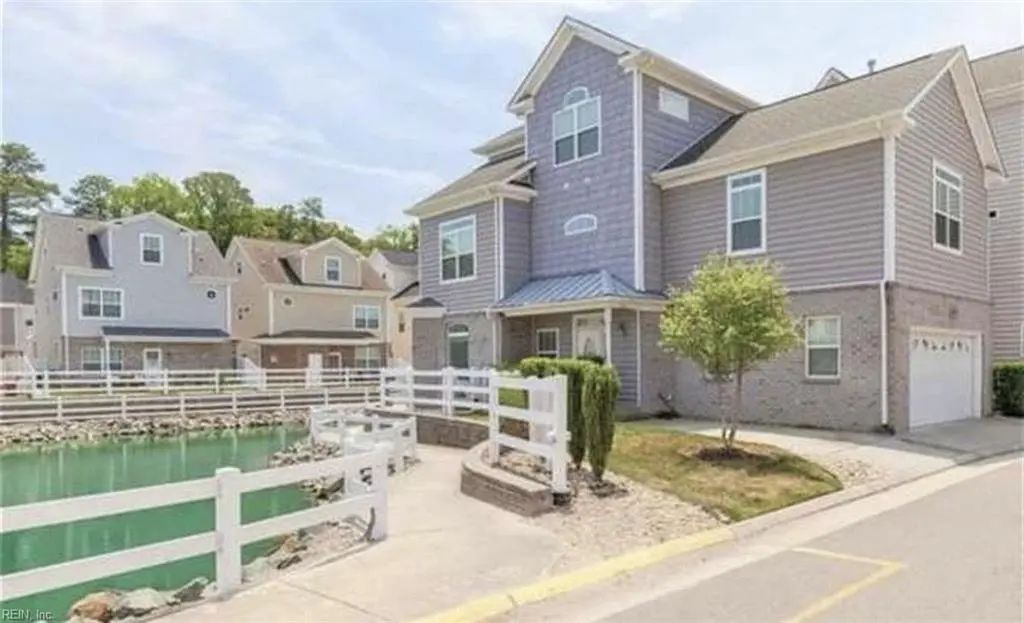 224 Moate Cir, Virginia Beach