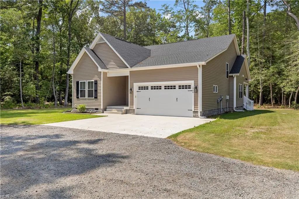 1734 Angus Rd, Gloucester County