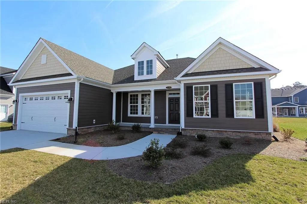 325 Bonaire Dr, Suffolk