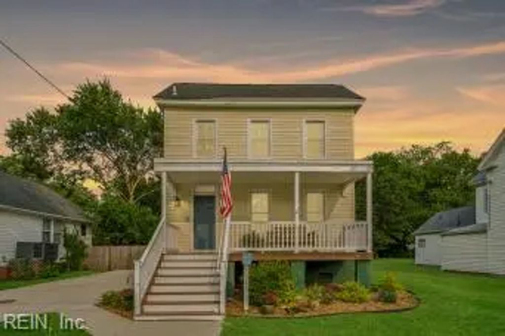 213 Beach Rd, Hampton