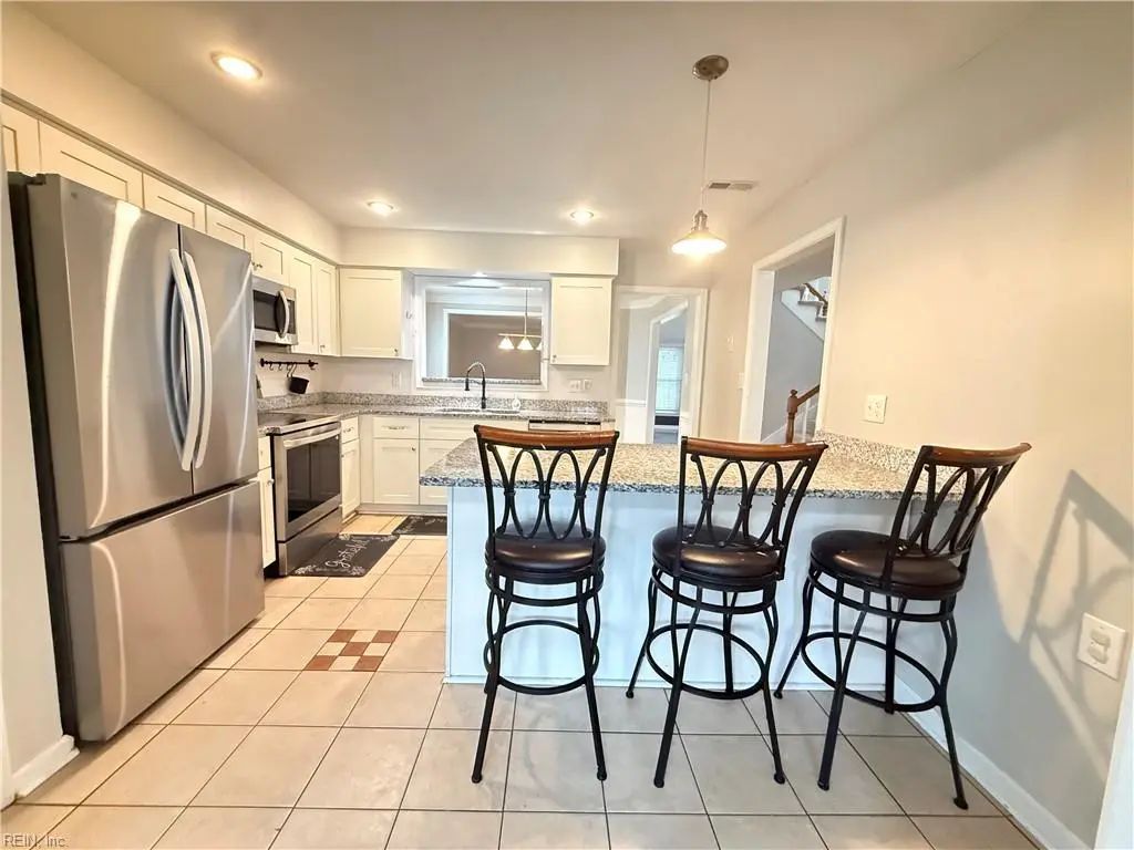 1072 Taylor Rd, Virginia Beach