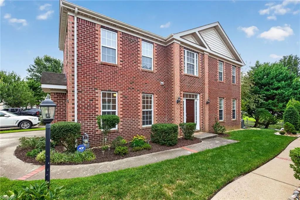 1007 Skiffs Landing Ln, Suffolk