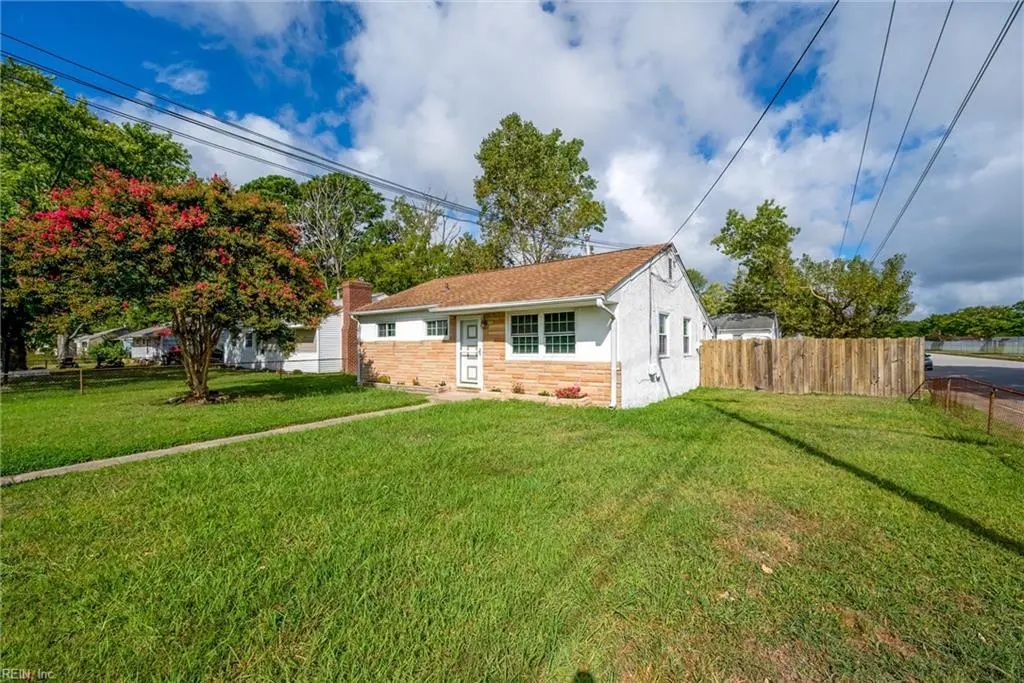 2015 Kensington Dr, Hampton