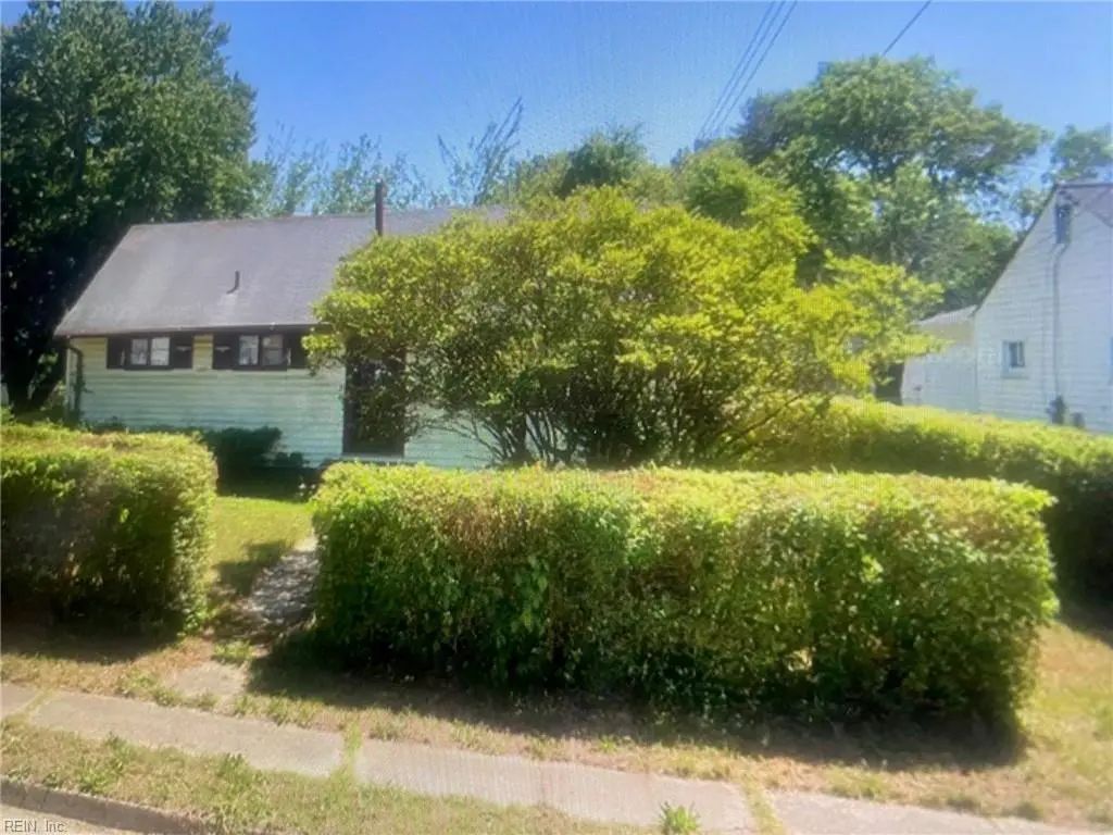 110 Chatham Ter, Hampton