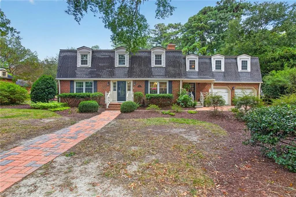 424 Susan Constant Dr, Virginia Beach