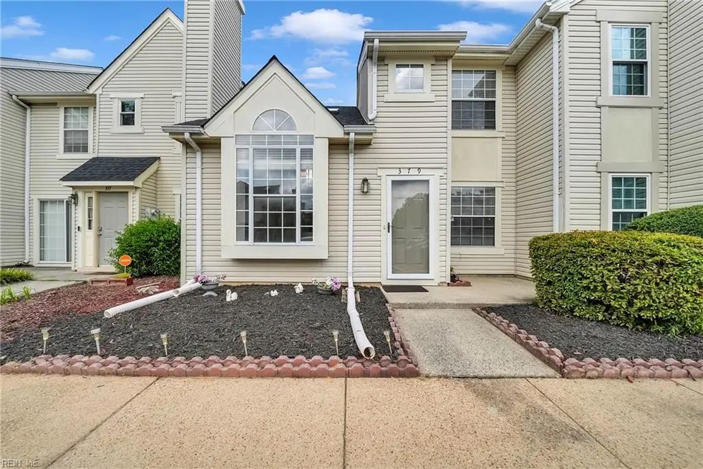 379 Lees Mill Dr, Newport News