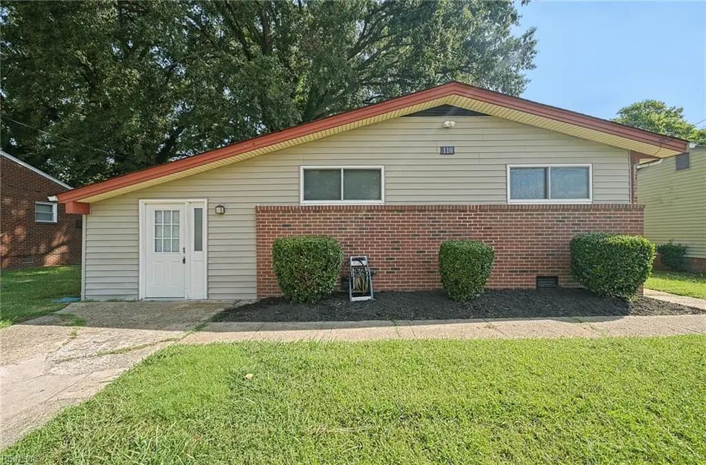 110 Bayhaven Dr, Hampton
