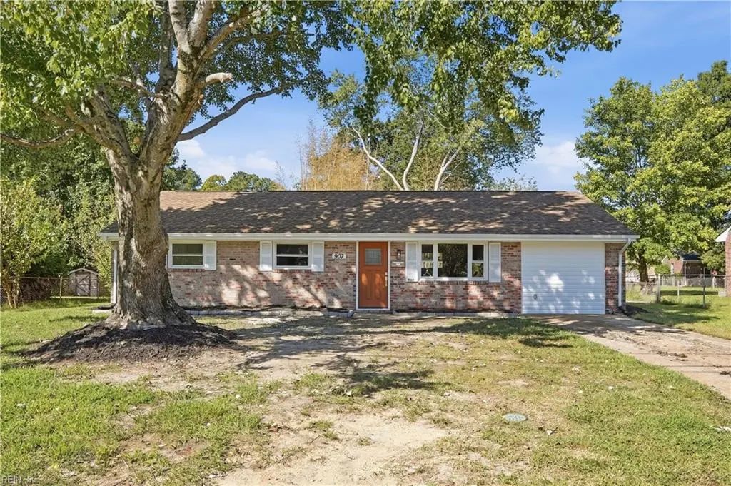 907 Sumter Dr, Newport News