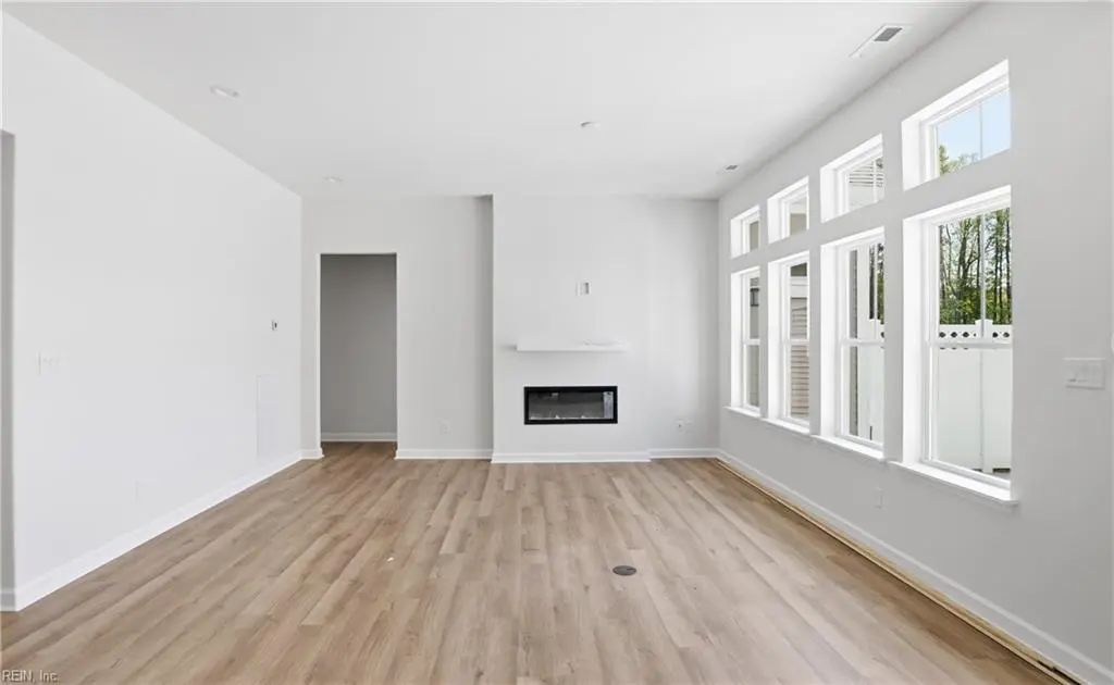 1501 Regal Rd, Suffolk
