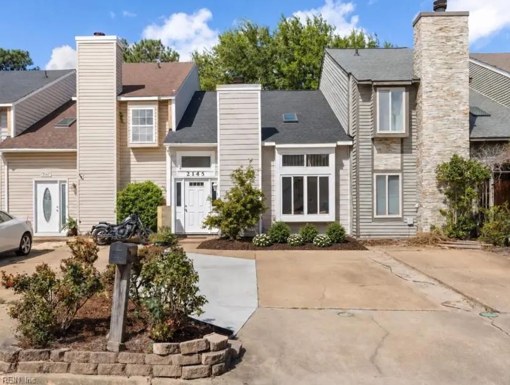 2145 Whispering Sands Ln, Virginia Beach